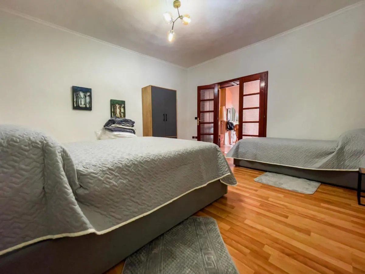 Bed & Breakfast Vila Kodra Tirana
