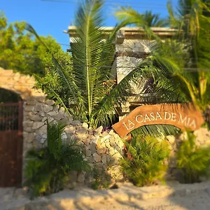 la-casa-de-mia-holbox.quintano-roohotels.com/